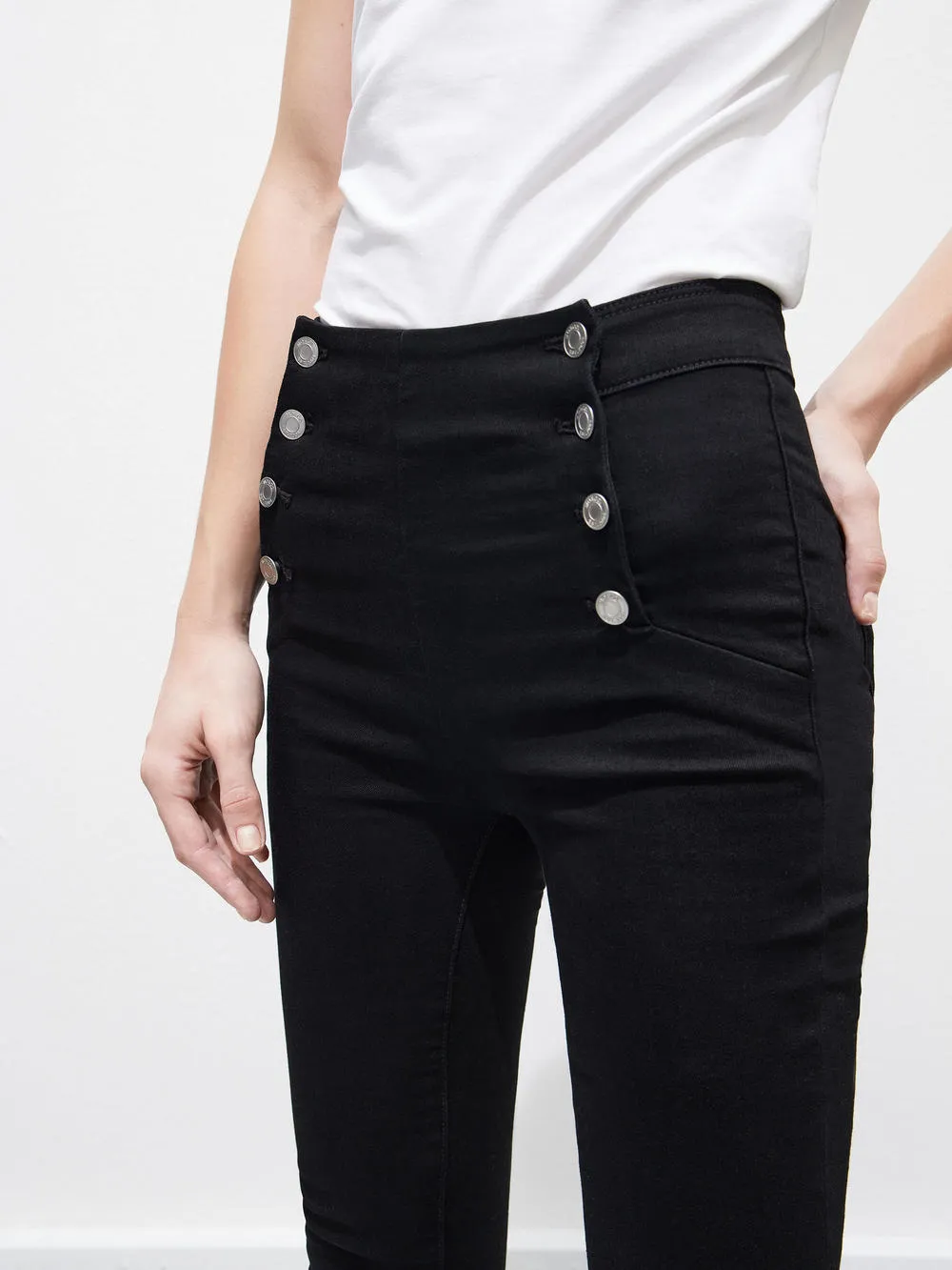 Decorative Buttons Skinny Jeans