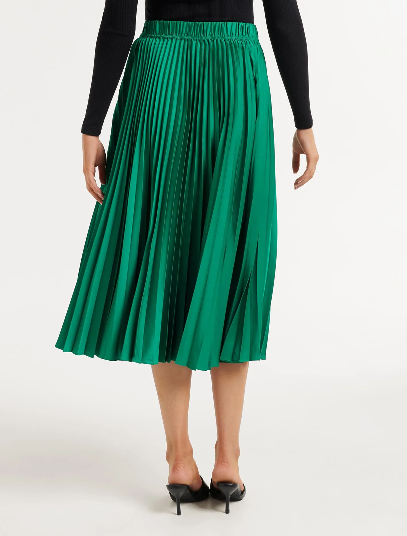 Ester Petite Satin Pleated Skirt