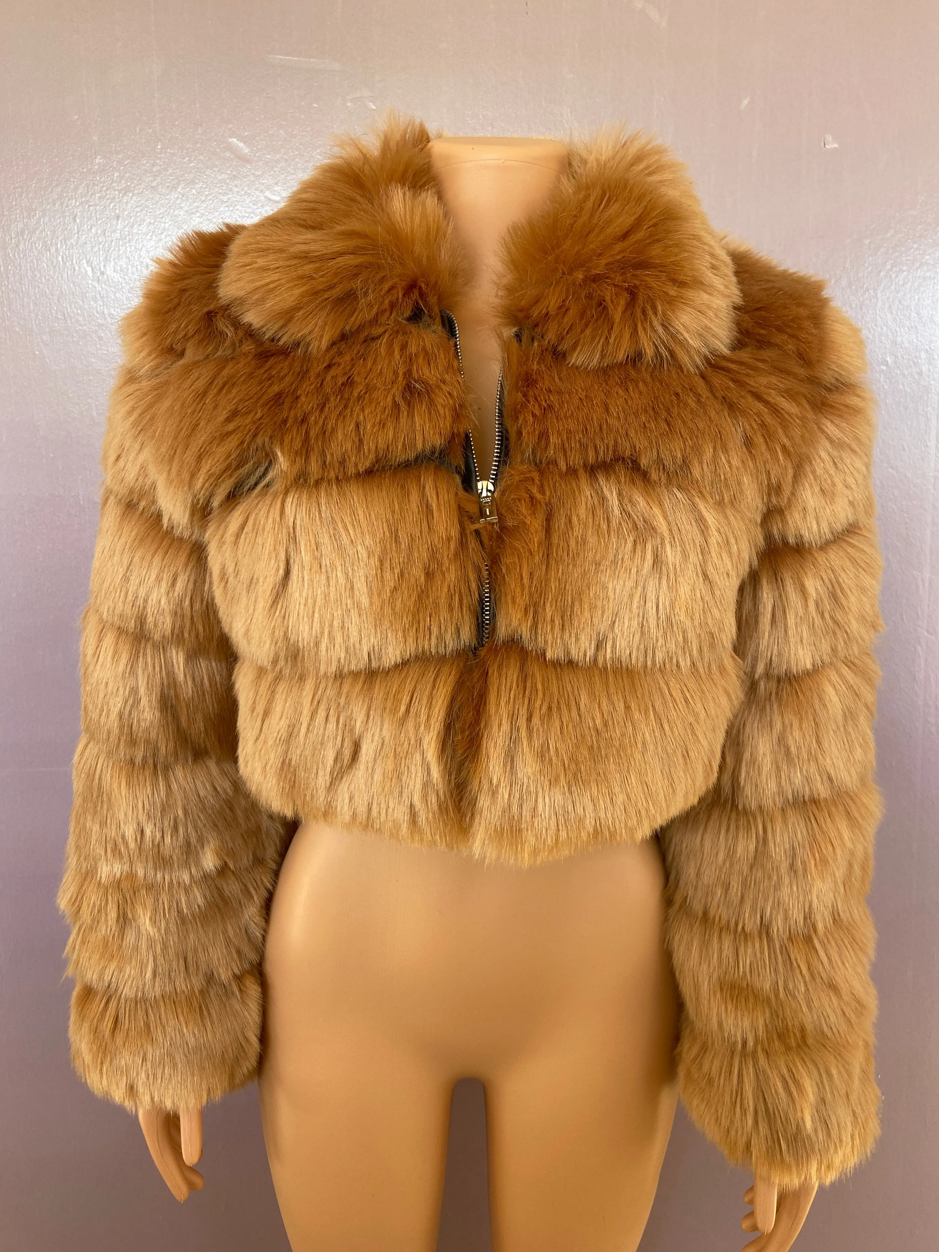 MB FASHION Cropped Faux Fox Fur Puffer Coat with Fluffy Collar 2020R