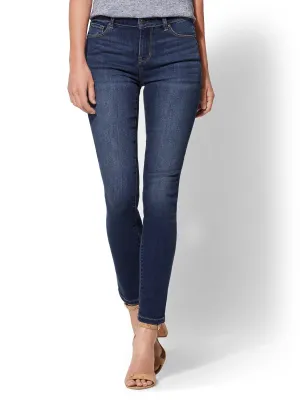 Petite High-Waisted Skinny Jeans