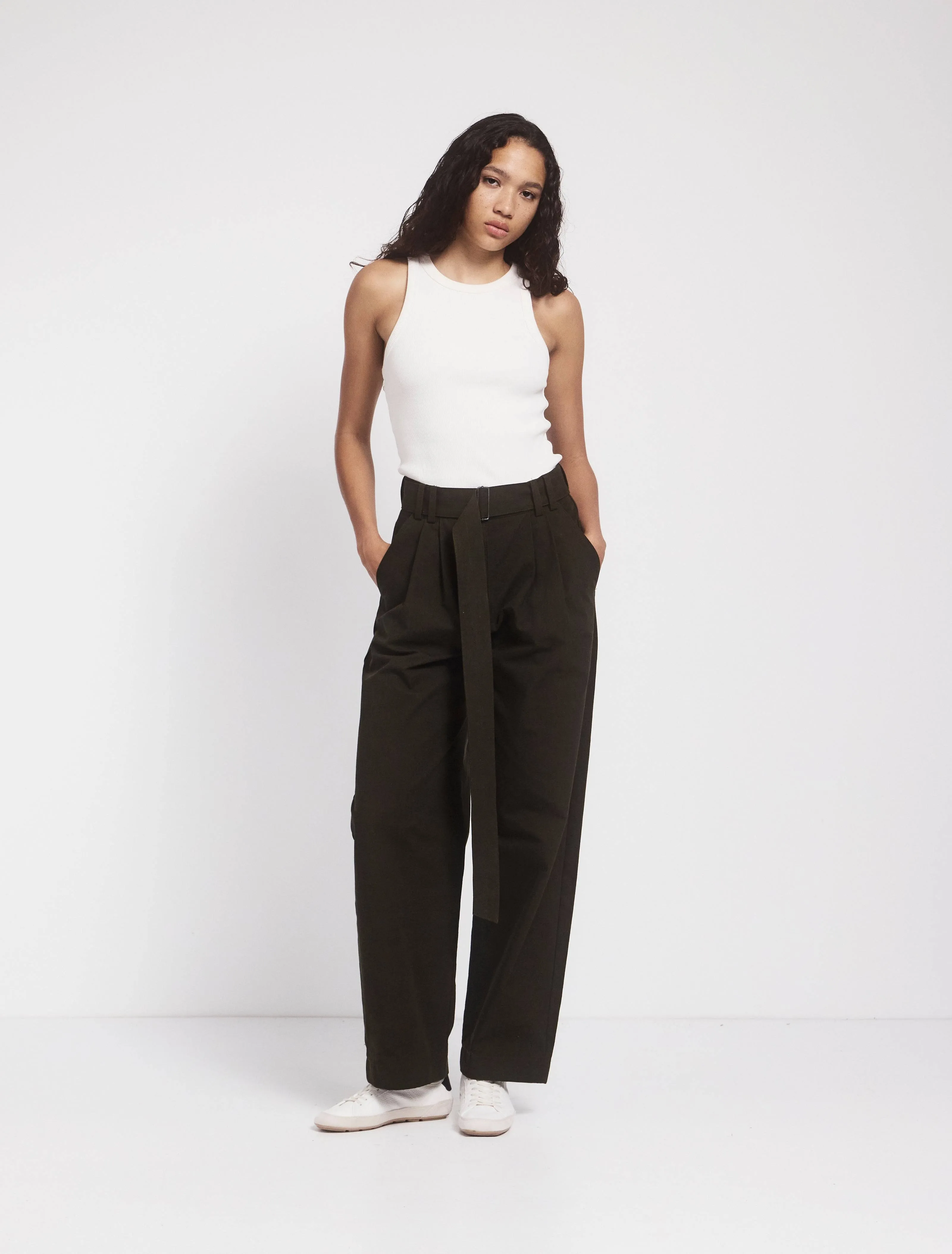 Tino Cargo Pant in Dark Olive
