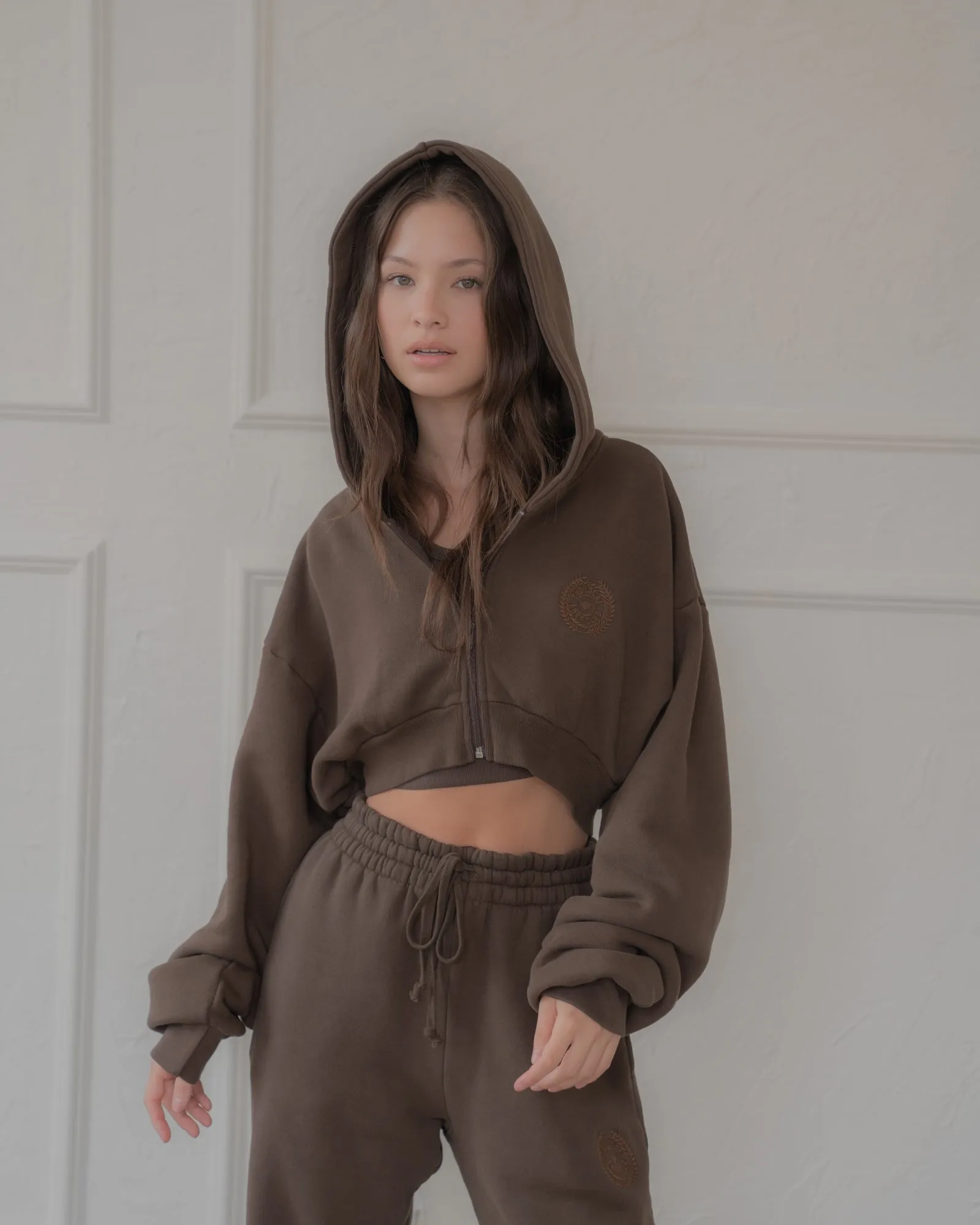 Vitals Cropped Zip in Oak