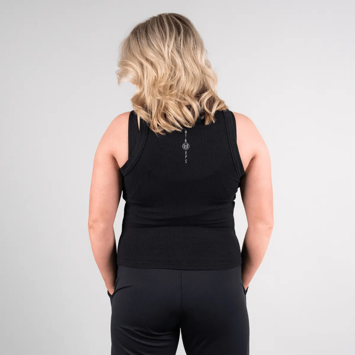 WOMEN'S CHARM CROP TOP